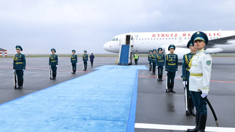 Президент Кыргызстана Садыр Жапаров и Президент Туркменистана Сердар Бердымухамедов прибыли в Астану для участия в Региональном экологическом саммите {city2}