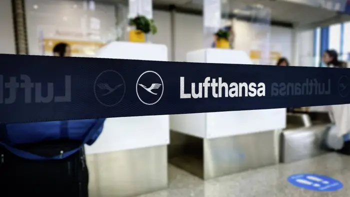 Забастовка пилотов Lufthansa: социальное недовольство и его влияние на авиаперевозки {city2}