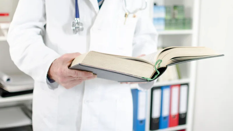 Увеличение срока обучения в медицинских вузах Казахстана: возможные последствия для качества медицинского образования и подготовки специалистов {city2}