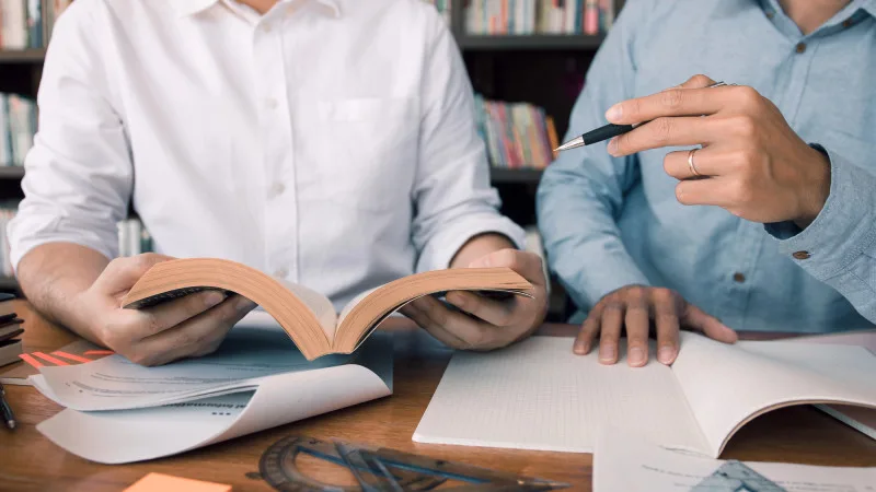 Обсуждение коррупции среди акимов и министров: депутаты Мажилиса поднимают вопросы о выпускниках программы 'Болашак' {city2}