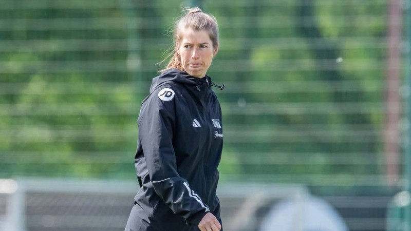 Назначение Мари-Луизы Эты главным тренером 'Юнион Берлин' подчеркивает прогресс гендерного равенства в спорте {city2}