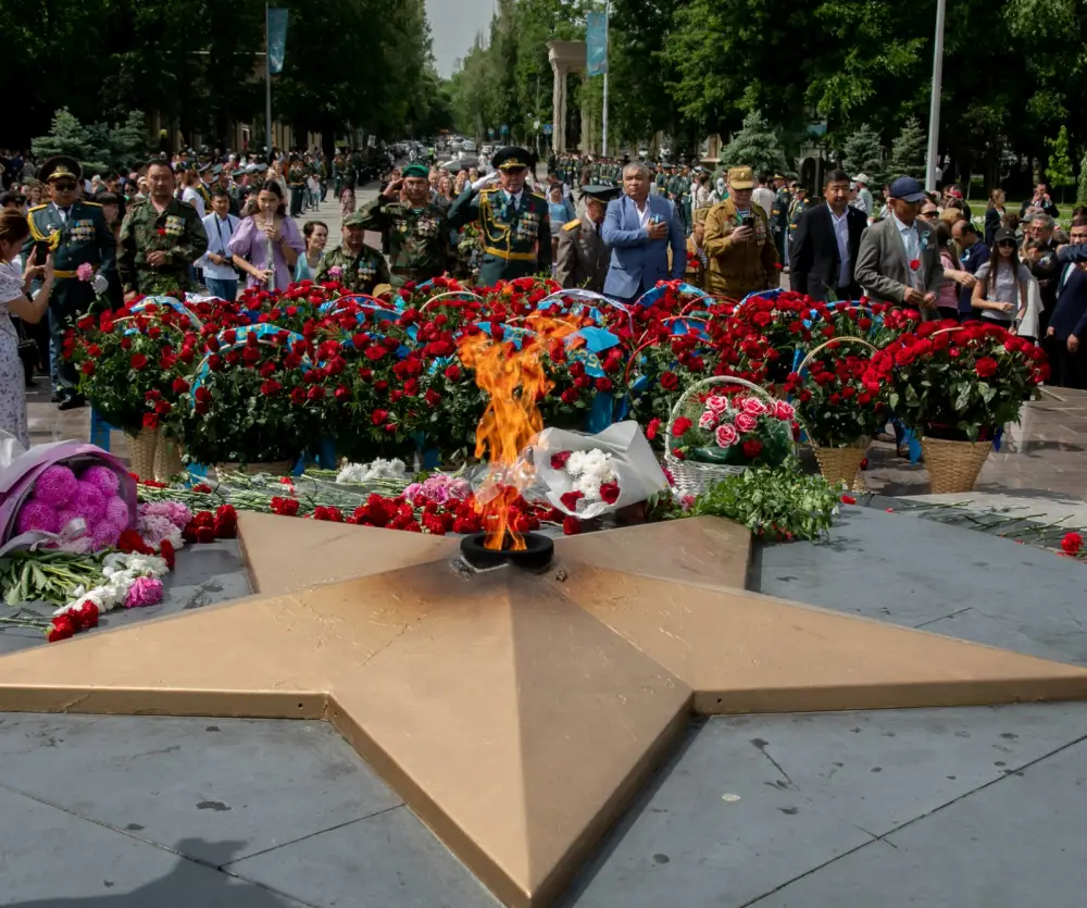 Жамбылцы почтили память героев Великой Победы (6)