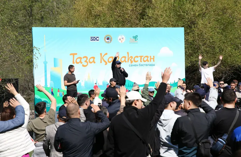Более 700 человек объединились в Бутаковском ущелье (7)