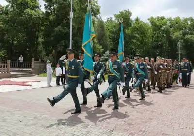 Служба под звёздами: новобранцы Жамбылской области принесли клятву верности {city2}