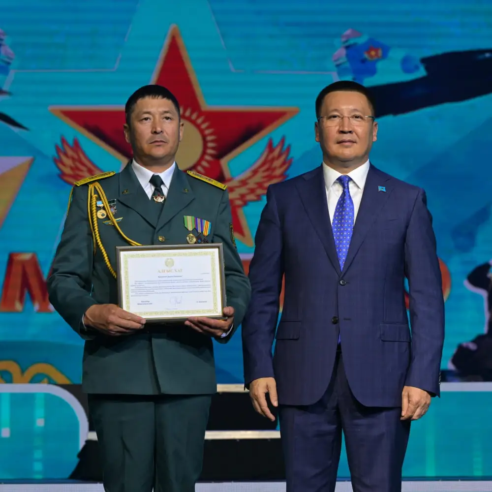 Павлодарские военнослужащие получили награды в честь Дня защитника Отечества (7)