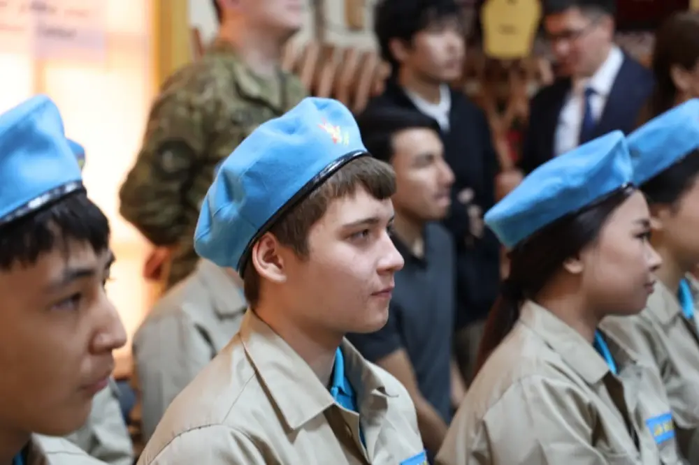 Военные традиции, национальное наследие, походные инструменты: генералы Вооруженных сил РК посетили Музей искусств в Астане (3)
