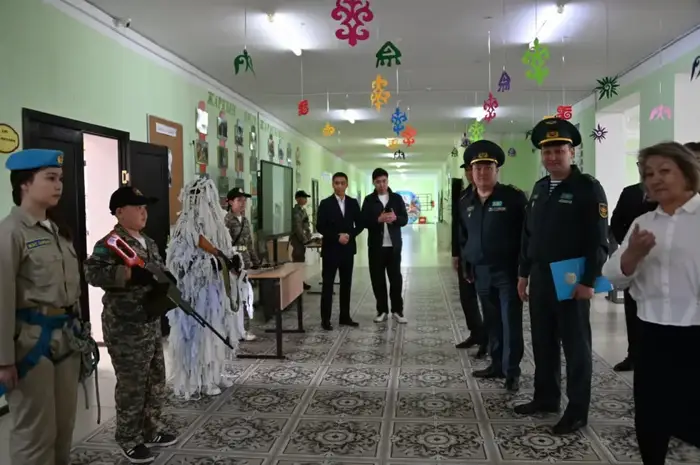 Более 1300 школьников приняли участие в акции Министерства обороны в Актюбинской области (2)
