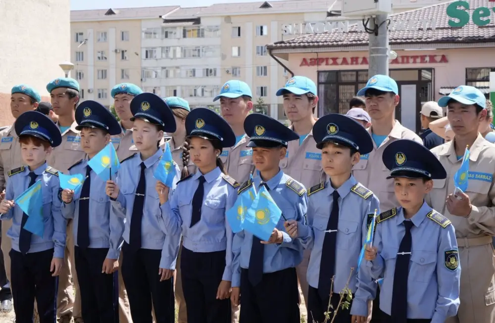 В День защитника Отечества в Жетісу открыли мурал «Бейбіт елдің қалқаны» (3)