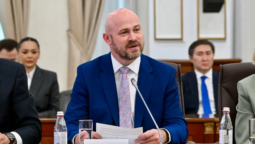 Олжас Бектенов провел встречу с мировыми производителями сельхозтехники: подписаны новые соглашения о локализации производств в Казахстане (4)