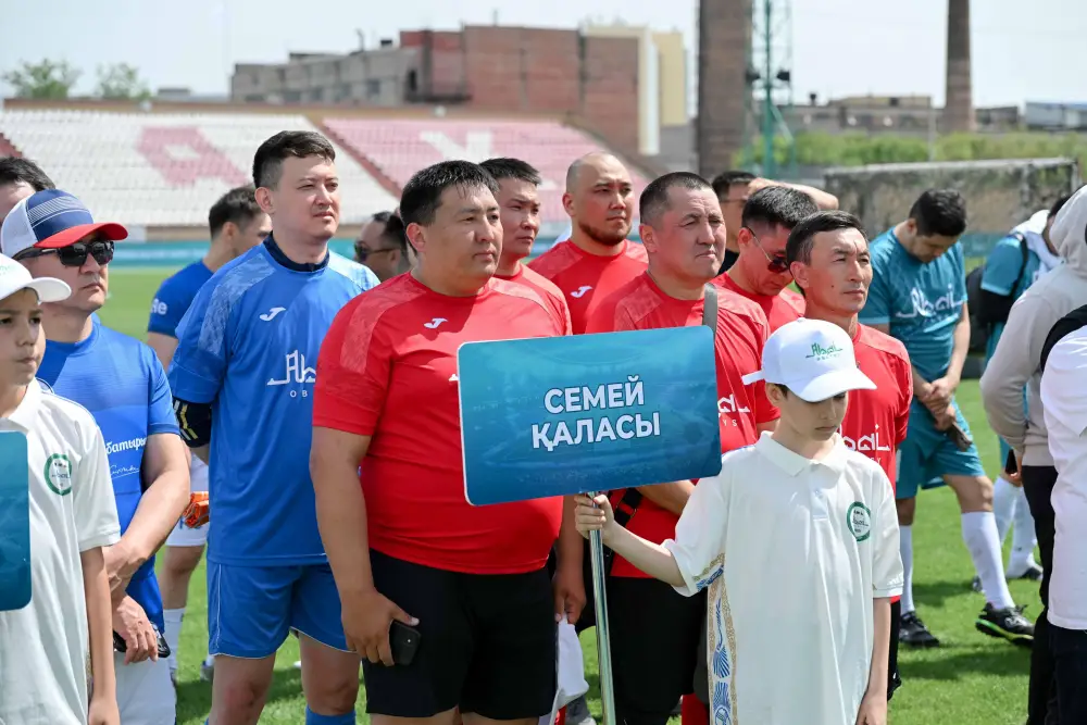 В области Абай проходит республиканский турнир по мини-футболу среди представителей СМИ, посвящённый памяти Амангелді Сейітхана (10)