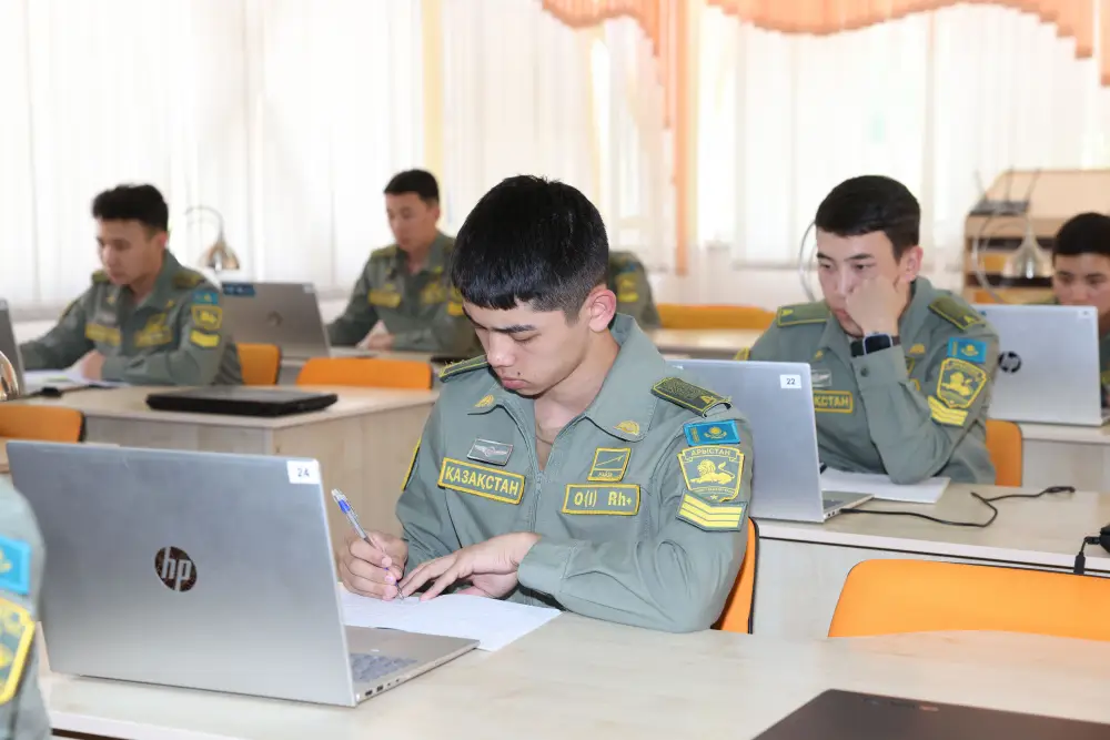 Воспитанники лицея «Арыстан» продемонстрировали строевую и боевую подготовку (6)