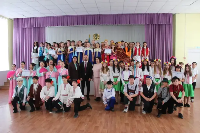 В Актау прошел фестиваль «Моя школа, карта дружбы» (2)