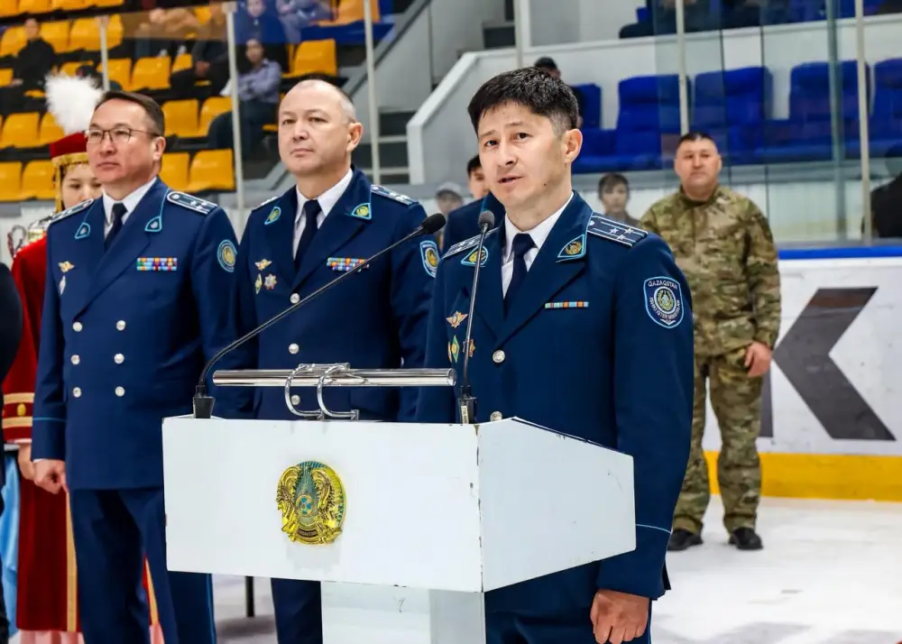 Команда «Титан» из ВКО стала трехкратным чемпионом республиканского турнира по хоккею (5)