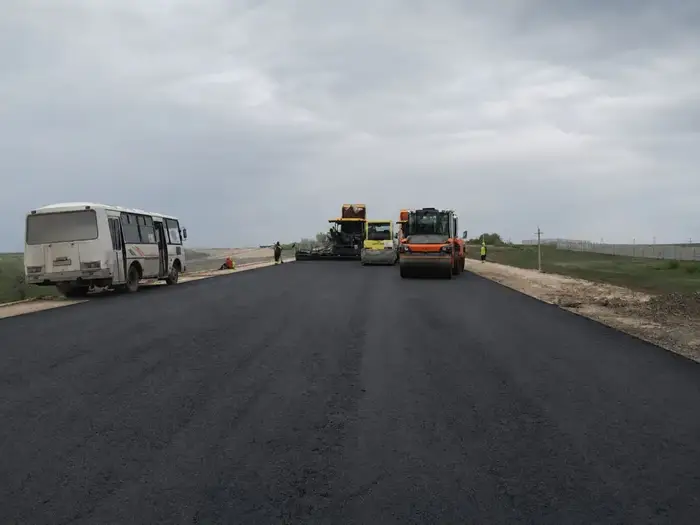 Реконструкция дороги в Актобе продолжается {city2}