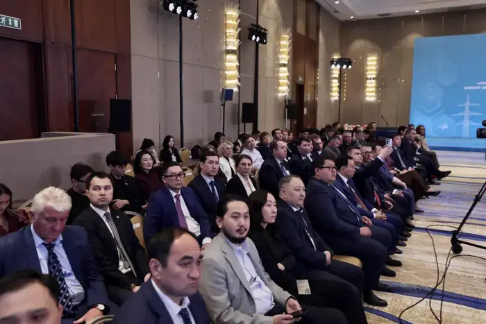 В Астане состоялась встреча партии "AMANAT" и представителей энергетической отрасли для обсуждения совместных планов {city2}
