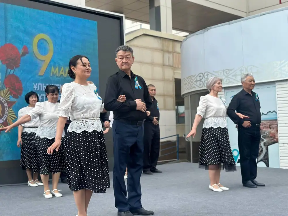 Театрализованный концерт в Астане как средство патриотического воспитания молодежи {city2}