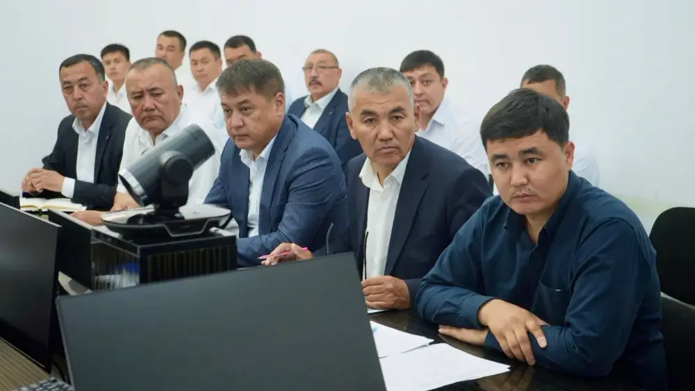 В ШАРДАРЕ РАССМОТРЕЛИ ВОПРОСЫ ВЕСЕННЕ-ПОЛЕВЫХ РАБОТ И ИСПОЛЬЗОВАНИЯ ВОДНЫХ РЕСУРСОВ (2)