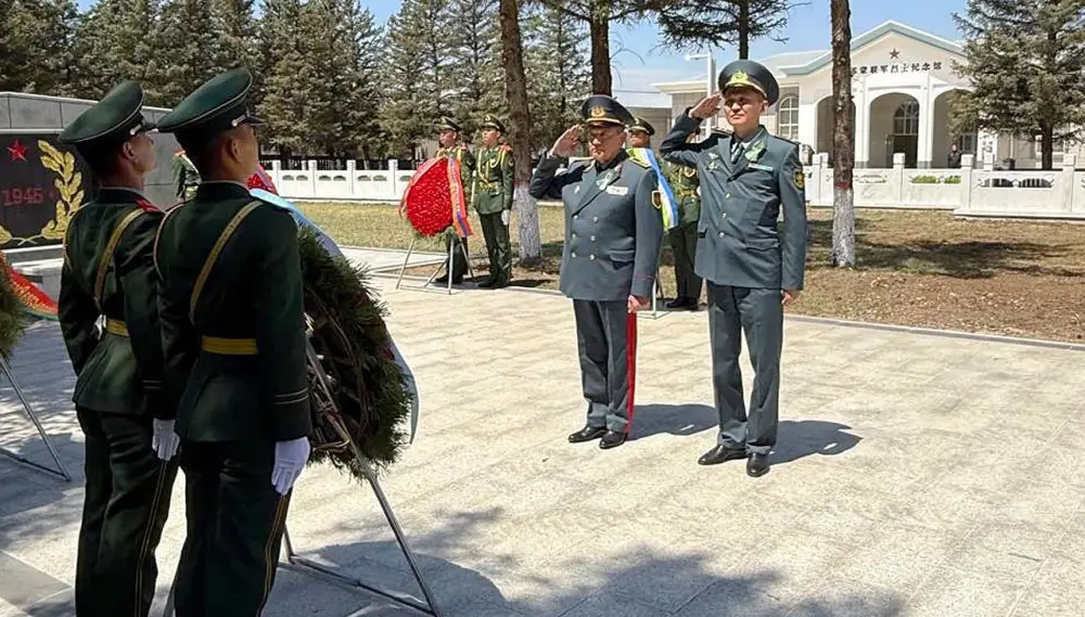 Казахстанские военные дипломаты отметили вклад советских и монгольских воинов в Китае {city2}