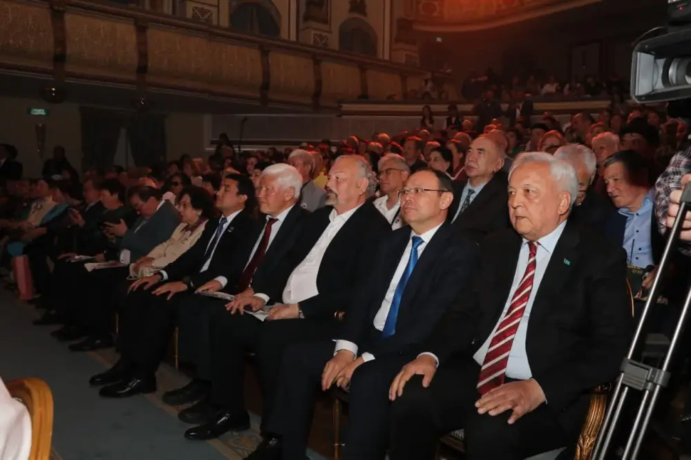 Светлый след Олжаса Сулейменова: В Алматы отпраздновали 90-летие великого поэта {city2}