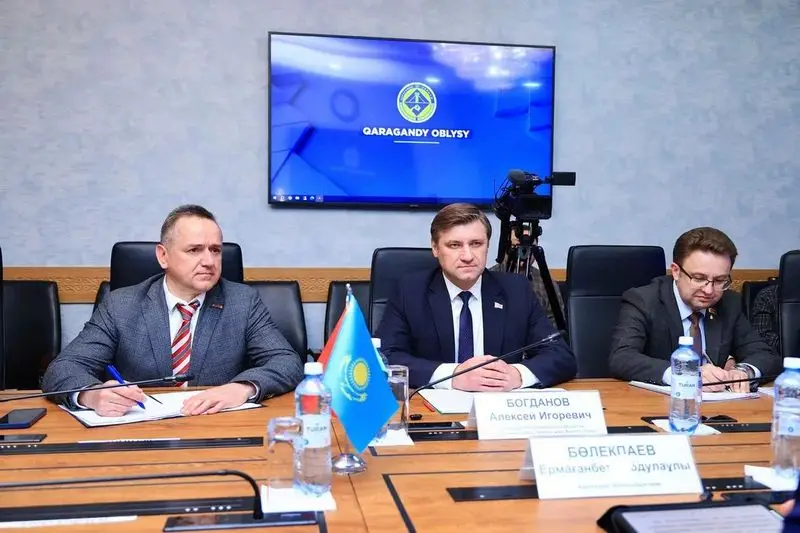 Аким Карагандинской области встретился с послом Беларуси (3)