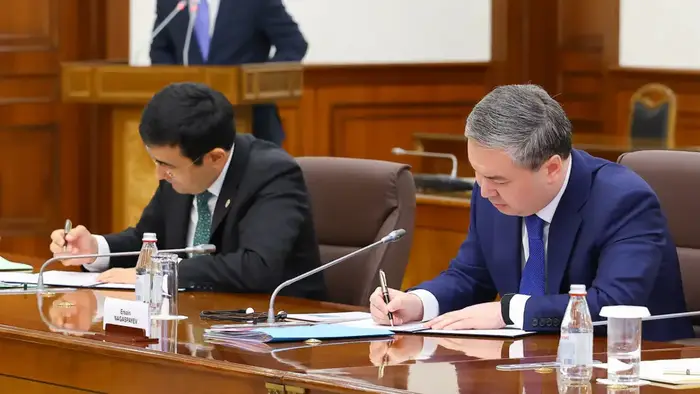 Казахстан подписал соглашения о локализации сельхозтехники с мировыми производителями {city2}