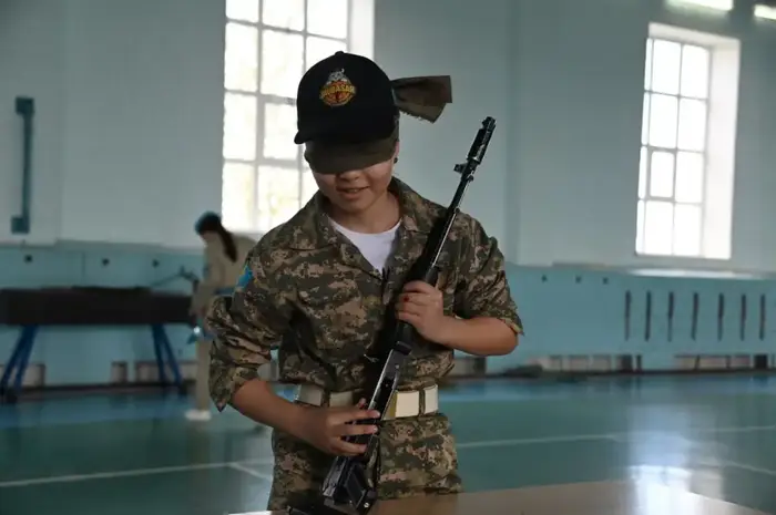 Более 1300 школьников приняли участие в акции Министерства обороны в Актюбинской области (3)