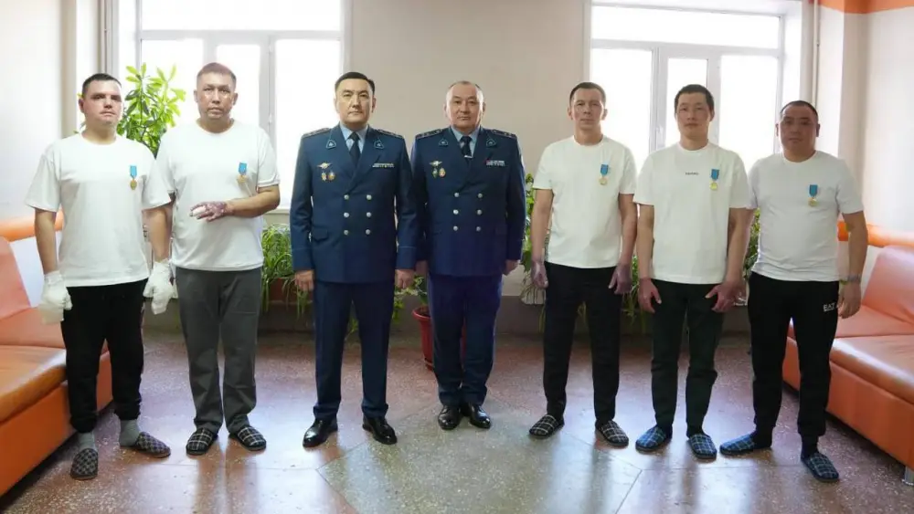 Награждение полицейских за спасение людей в Шахтинске: последствия героизма и признание {city2}