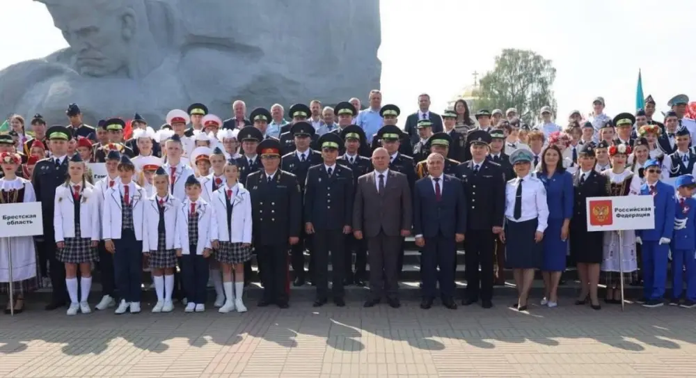 Казахстанская команда юных инспекторов движения одержала победу на международном слете в Беларуси {city2}