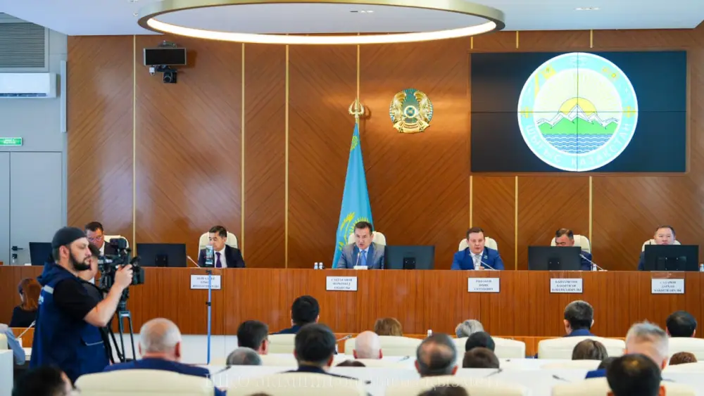 ВКО: подготовка к учебному году и летнему отдыху {city2}