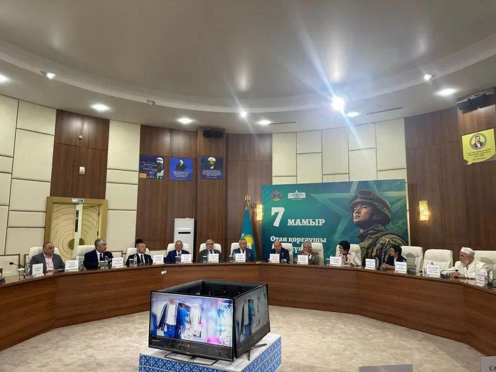 Круглый стол и выставку предметов военного времени провели в Астане (5)