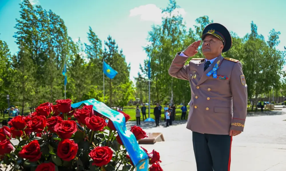 В столичном парке «Жерұйық» первый заместитель министра обороны почтил память генерала Ивана Панфилова (5)
