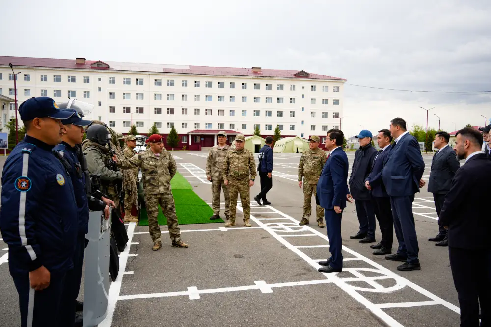 Посещение воинской части Национальной гвардии судьями Конституционного Суда: укрепление гражданско-военных связей в День защитника Отечества {city2}