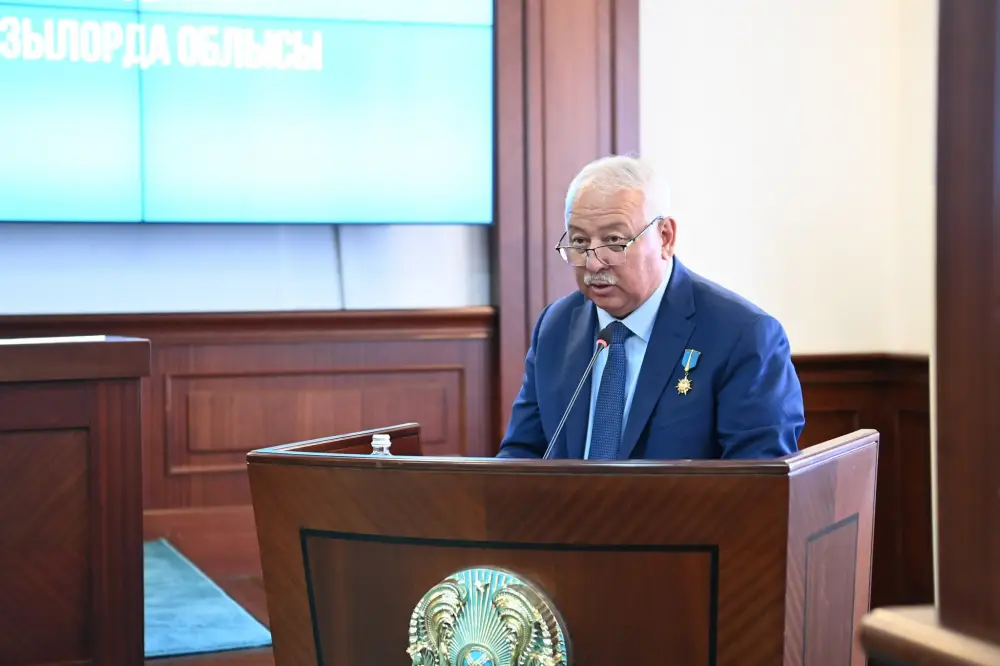 Олжас Бектенов от имени Главы государства поблагодарил Нурлыбека Налибаева на встрече с активом области (2)