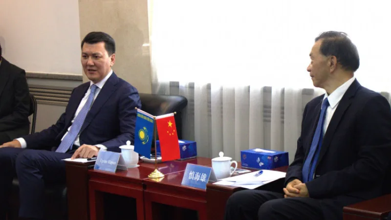 Ерлан Карин провел встречу с генеральным директором China Media Group в рамках визита в Китай {city2}