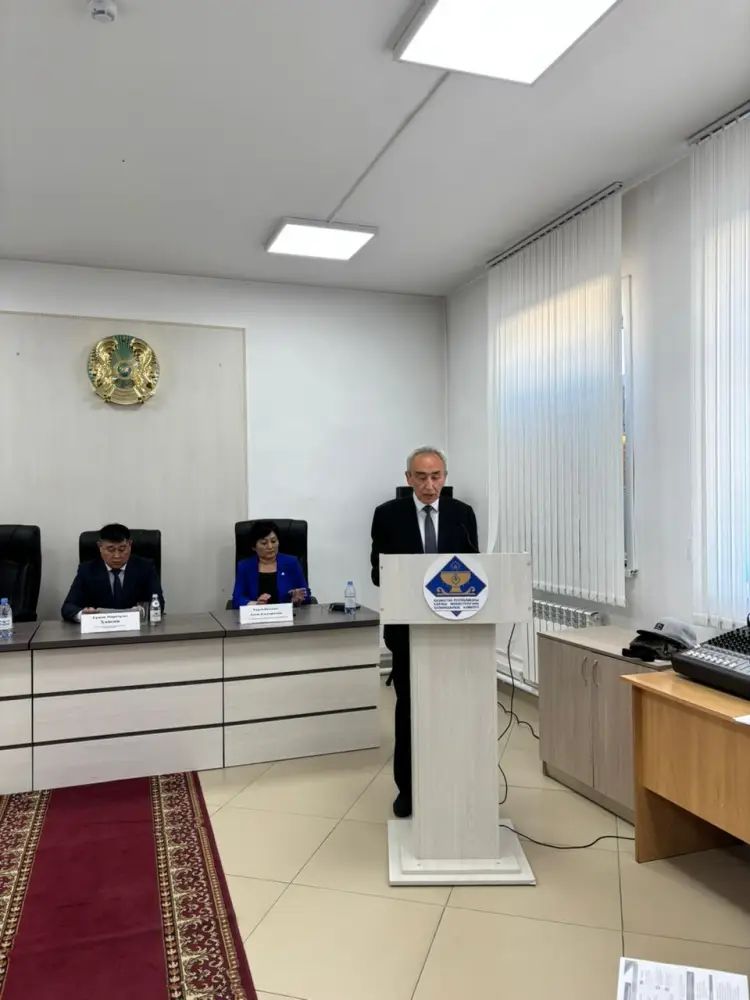 Проведена профориентационная встреча с участием представителей и выпускников Alikhan Bokeikhan University (2)