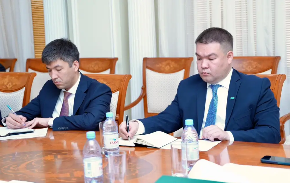 Казахстан запускает амбициозный проект строительства нефтеперерабатывающего завода на 10 миллионов тонн в год {city2}