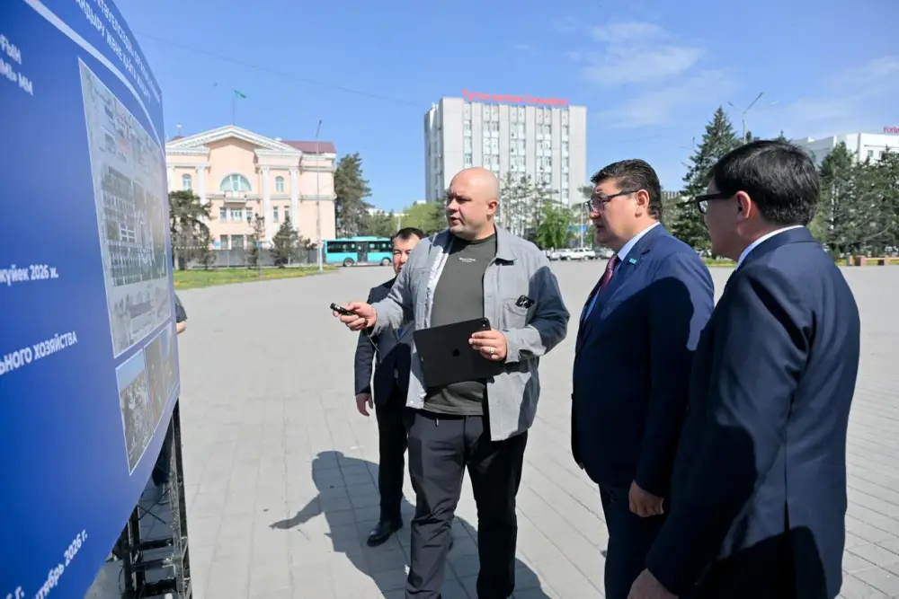 Работы по реконструкции центральной площади Семее стартовали {city2}