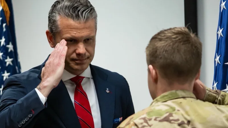 Глава Пентагона о наращивании военного потенциала Китая и предупреждение НАТО от Пита Хегсета {city2}