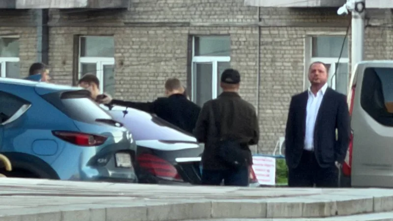 Экс-руководителя аппарата президента Украины подозревают в отмывании денег на фоне разоблачения схемы легализации 460 миллионов гривен в элитном строительстве {city2}