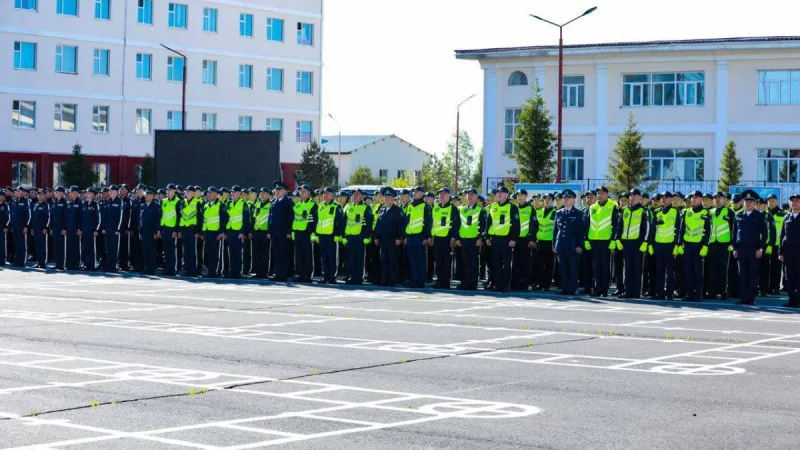 В Астане введены усиленные меры охраны общественного порядка: на улицах города работают дополнительные наряды полиции и военнослужащие Национальной гвардии. {city2}