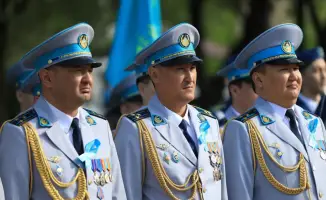 Цветы памяти: Актобе вспоминает героев войны