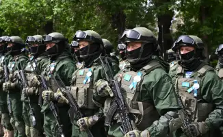 В Жетісу 150-голосный хор исполнил «День Победы» на двух языках, объединяя ветеранов и местных жителей в праздновании 9 Мая.