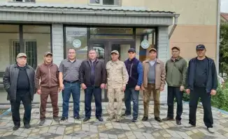 Казахстан и Кыргызстан объединяются против саранчи
