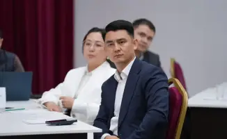 Коммуникации и ИИ: секреты власти для молодежи!
