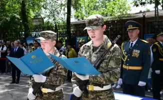 Военно-патриотическое шествие в Университете Абая к Дню защитников Отечества