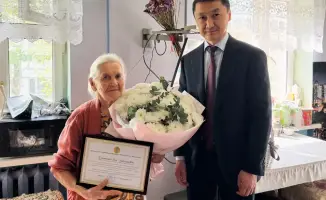 Поздравление ветерана ВОВ Ерсайыном Нагаспаевым в преддверии Дня Победы