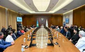 Золотые ноты культуры: работникам искусства вручили государственные награды