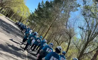 Пенсионеры Астаны активно участвуют в соревнованиях по скандинавской ходьбе в рамках экологической акции