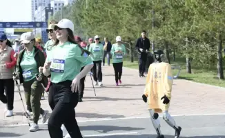 Charity Samruk Marathon: 3000 участников пробежали марафон в Астане для сбора средств на инклюзивные кабинеты