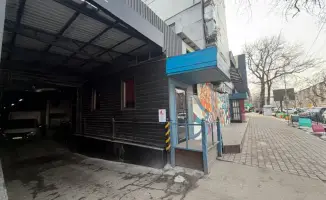 Судебный приказ привел к сносу незаконной пристройки в Алматы